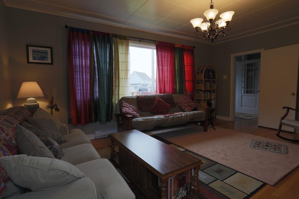 Meems Elliston B&B Екстер'єр фото
